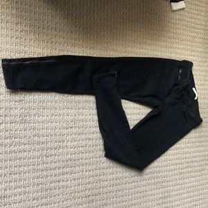 Size 5 Black jeans zipper detail